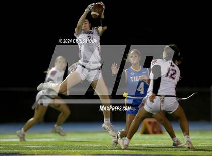 Thumbnail 2 in Red Mountain vs Marana (AIA 6A Semifinal) photogallery.