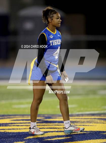 Thumbnail 2 in Red Mountain vs Marana (AIA 6A Semifinal) photogallery.