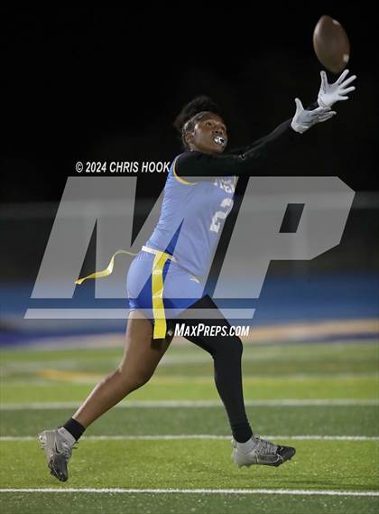 Thumbnail 2 in Red Mountain vs Marana (AIA 6A Semifinal) photogallery.