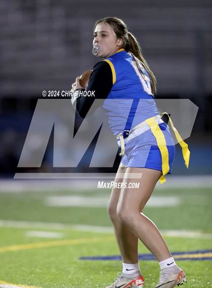 Thumbnail 2 in Red Mountain vs Marana (AIA 6A Semifinal) photogallery.