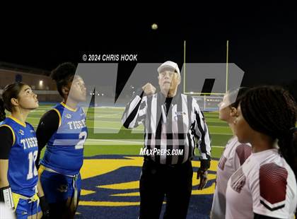 Thumbnail 3 in Red Mountain vs Marana (AIA 6A Semifinal) photogallery.