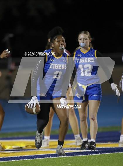 Thumbnail 2 in Red Mountain vs Marana (AIA 6A Semifinal) photogallery.