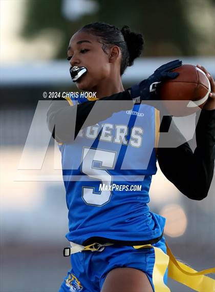 Thumbnail 3 in Red Mountain vs Marana (AIA 6A Semifinal) photogallery.