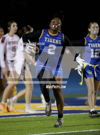 Thumbnail 1 in Red Mountain vs Marana (AIA 6A Semifinal) photogallery.