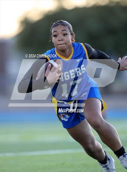 Thumbnail 1 in Red Mountain vs Marana (AIA 6A Semifinal) photogallery.