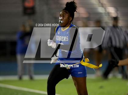 Thumbnail 1 in Red Mountain vs Marana (AIA 6A Semifinal) photogallery.