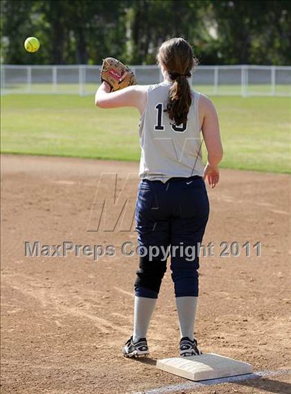 Thumbnail 3 in Glendale @ Flintridge Prep photogallery.
