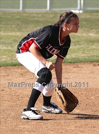 Thumbnail 2 in Glendale @ Flintridge Prep photogallery.