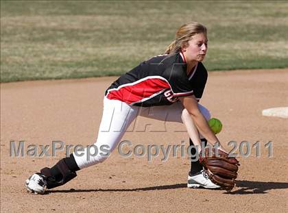 Thumbnail 1 in Glendale @ Flintridge Prep photogallery.