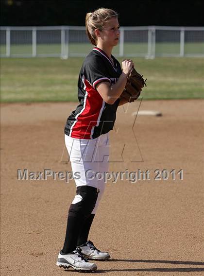 Thumbnail 1 in Glendale @ Flintridge Prep photogallery.