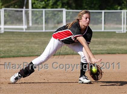 Thumbnail 2 in Glendale @ Flintridge Prep photogallery.