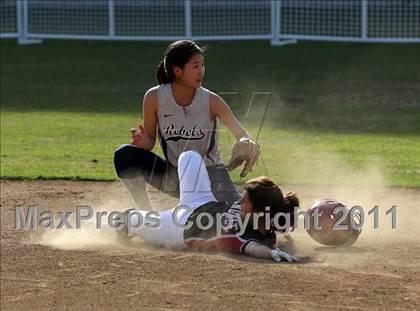 Thumbnail 3 in Glendale @ Flintridge Prep photogallery.