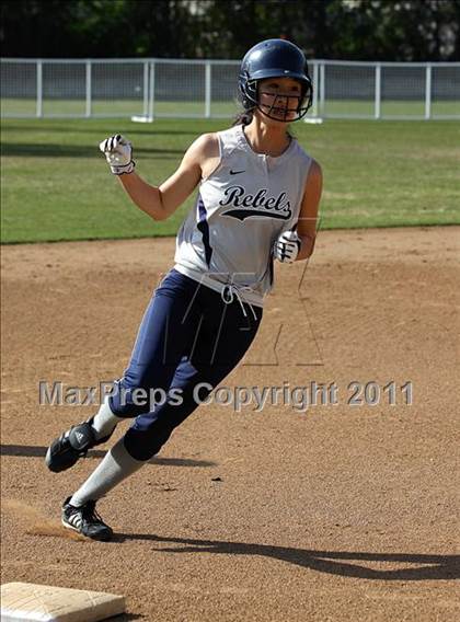 Thumbnail 3 in Glendale @ Flintridge Prep photogallery.