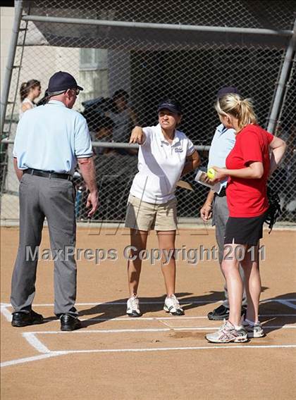 Thumbnail 3 in Glendale @ Flintridge Prep photogallery.
