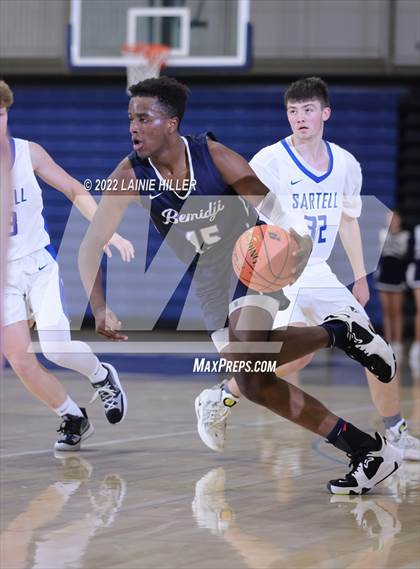 Thumbnail 1 in Sartell-St. Stephen vs. Bemidji photogallery.