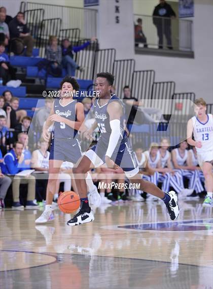 Thumbnail 2 in Sartell-St. Stephen vs. Bemidji photogallery.