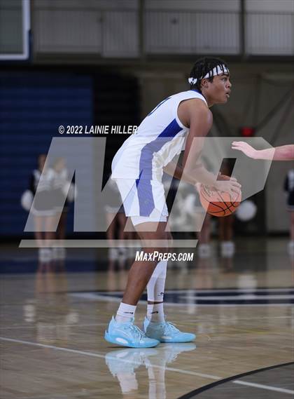 Thumbnail 3 in Sartell-St. Stephen vs. Bemidji photogallery.