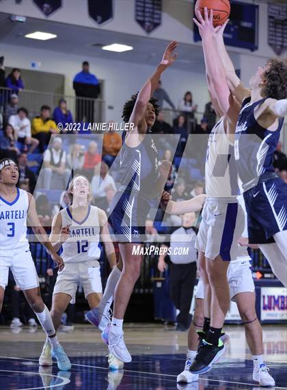 Thumbnail 2 in Sartell-St. Stephen vs. Bemidji photogallery.