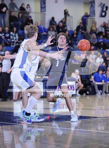 Thumbnail 1 in Sartell-St. Stephen vs. Bemidji photogallery.