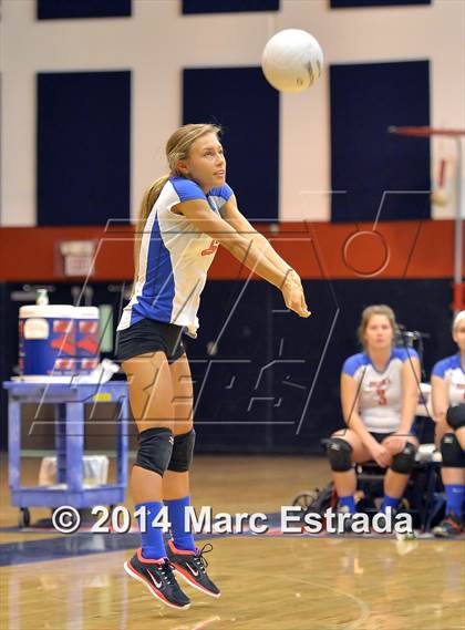 Thumbnail 2 in Indian Rocks Christian vs Osceola (Indian Rocks Pre-Season Varsity Tournament) photogallery.