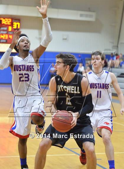 Thumbnail 2 in Mitchell vs. Northside Christian 2014 Mustang Christmas Tournament photogallery.