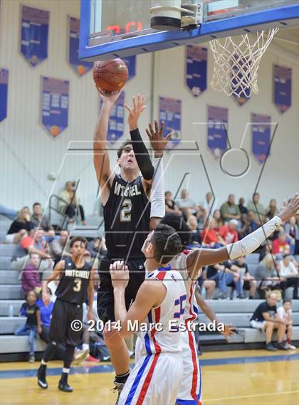 Thumbnail 3 in Mitchell vs. Northside Christian 2014 Mustang Christmas Tournament photogallery.