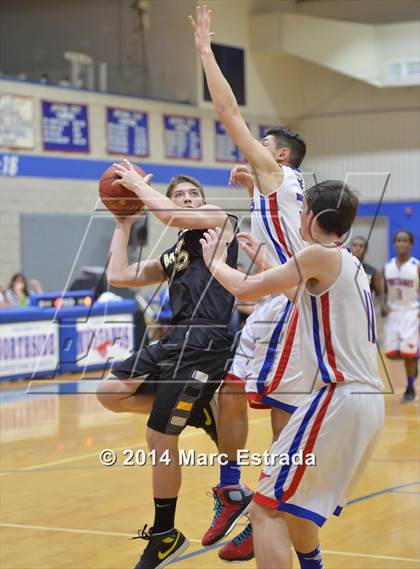 Thumbnail 1 in Mitchell vs. Northside Christian 2014 Mustang Christmas Tournament photogallery.