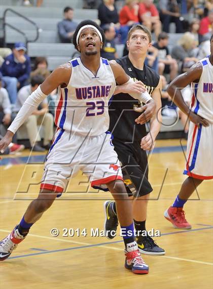 Thumbnail 2 in Mitchell vs. Northside Christian 2014 Mustang Christmas Tournament photogallery.
