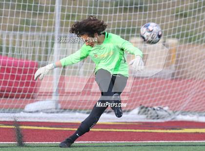 Thumbnail 2 in Torrey Pines Soccer (Extending the Season) photogallery.