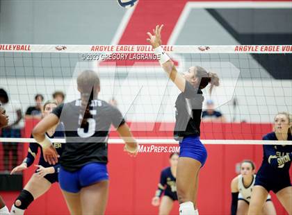 Thumbnail 2 in Keller vs Byron Nelson (UIL 6A Volleyball Regional Quarter Finals) photogallery.