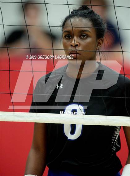 Thumbnail 2 in Keller vs Byron Nelson (UIL 6A Volleyball Regional Quarter Finals) photogallery.