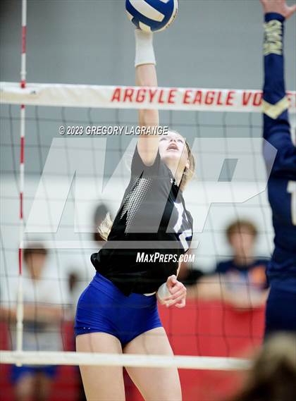 Thumbnail 2 in Keller vs Byron Nelson (UIL 6A Volleyball Regional Quarter Finals) photogallery.