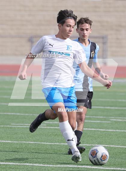 Thumbnail 3 in Eastlake vs. San Ysidro (44th Annual Grossmont Holiday Tournament) photogallery.