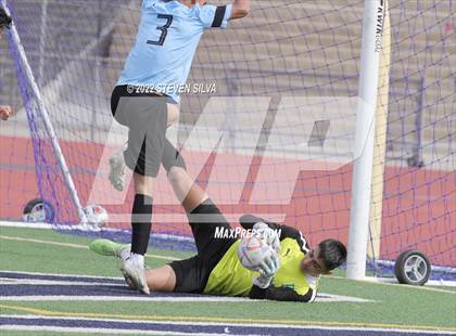 Thumbnail 3 in Eastlake vs. San Ysidro (44th Annual Grossmont Holiday Tournament) photogallery.
