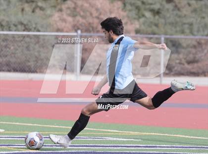 Thumbnail 3 in Eastlake vs. San Ysidro (44th Annual Grossmont Holiday Tournament) photogallery.