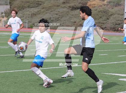 Thumbnail 1 in Eastlake vs. San Ysidro (44th Annual Grossmont Holiday Tournament) photogallery.