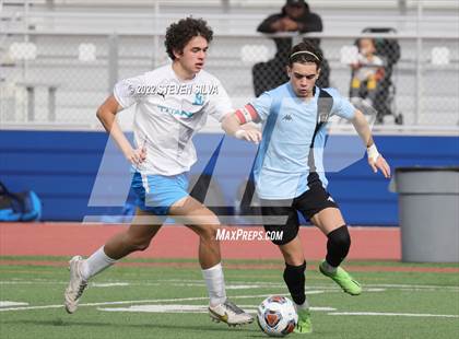 Thumbnail 2 in Eastlake vs. San Ysidro (44th Annual Grossmont Holiday Tournament) photogallery.