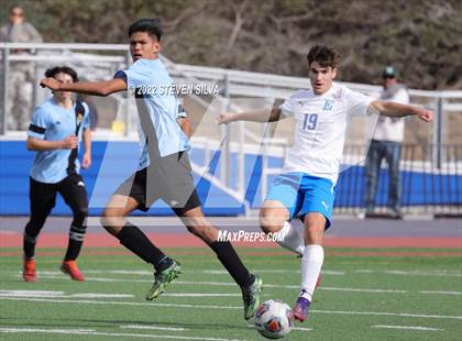 Thumbnail 2 in Eastlake vs. San Ysidro (44th Annual Grossmont Holiday Tournament) photogallery.