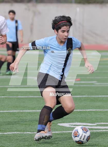 Thumbnail 3 in Eastlake vs. San Ysidro (44th Annual Grossmont Holiday Tournament) photogallery.