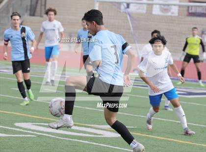 Thumbnail 3 in Eastlake vs. San Ysidro (44th Annual Grossmont Holiday Tournament) photogallery.
