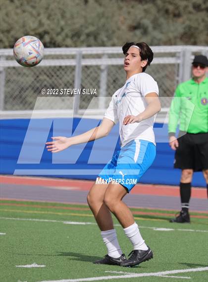 Thumbnail 1 in Eastlake vs. San Ysidro (44th Annual Grossmont Holiday Tournament) photogallery.