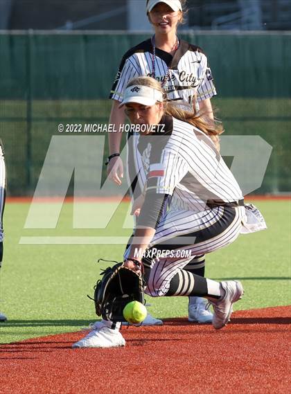 Thumbnail 1 in Royse City @ The Colony (UIL 5A Regional Semifinal) photogallery.