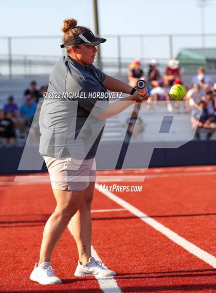 Thumbnail 3 in Royse City @ The Colony (UIL 5A Regional Semifinal) photogallery.
