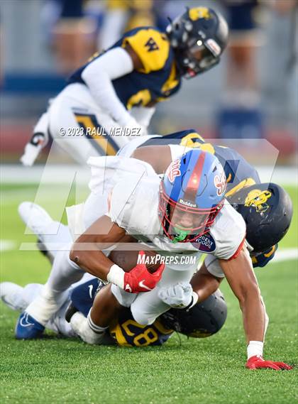 Thumbnail 3 in Serra @ Warren photogallery.