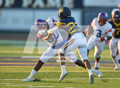 Thumbnail 1 in Serra @ Warren photogallery.