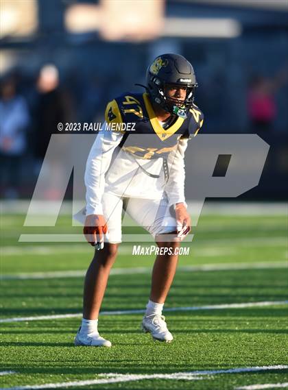 Thumbnail 1 in Serra @ Warren photogallery.