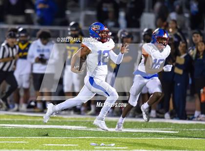 Thumbnail 3 in Serra @ Warren photogallery.