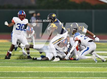 Thumbnail 1 in Serra @ Warren photogallery.