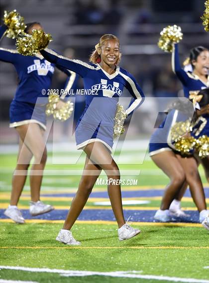 Thumbnail 2 in Serra @ Warren photogallery.