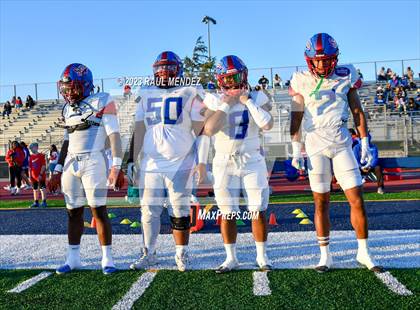 Thumbnail 2 in Serra @ Warren photogallery.